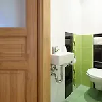 Moni Villa