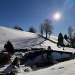 Moni Villa