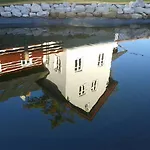Villa Moni *