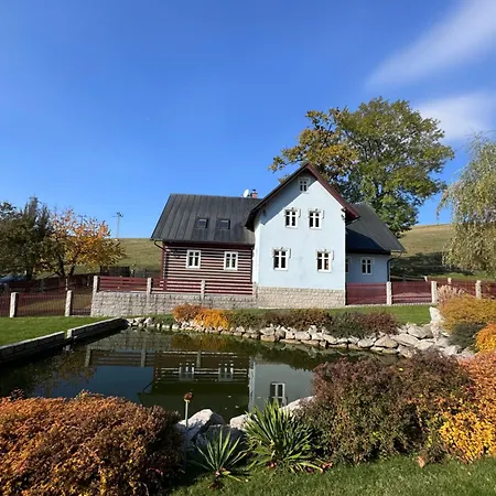 Moni Villa