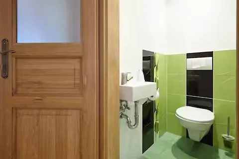 Moni Villa
