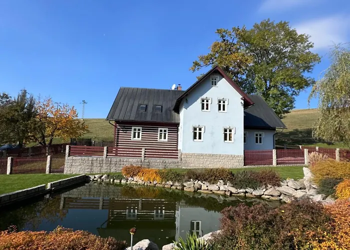 Moni Villa